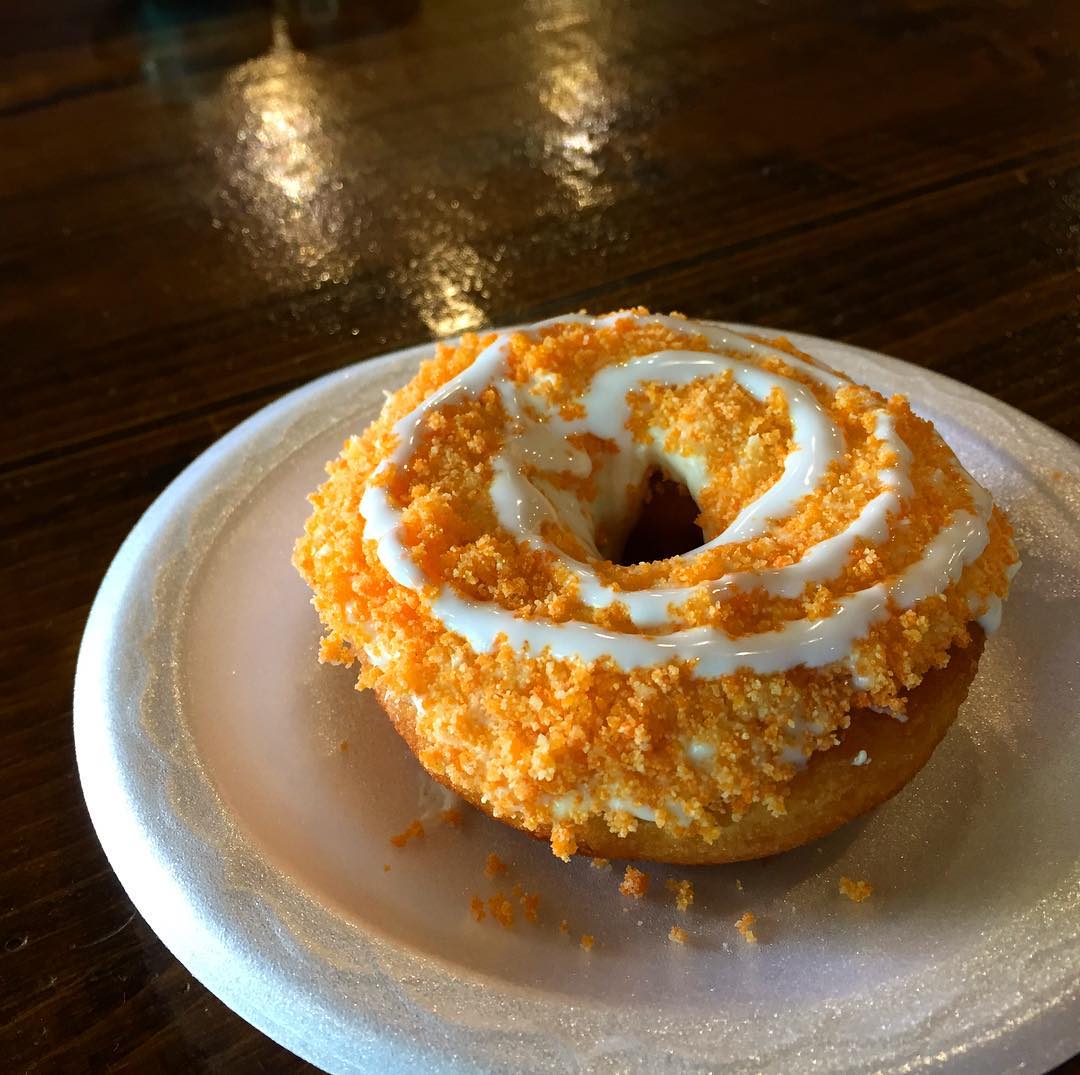 Review of Courthouse Donuts in Sevierville TN w/ Photos