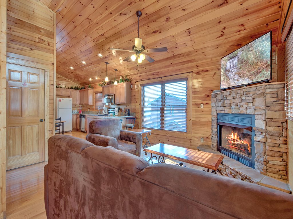 Magic Moments Ii Cabin In Gatlinburg W 1 Br Sleeps4