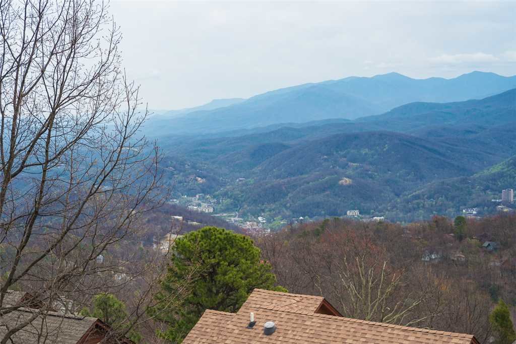 Gatlinburg Summit Condo 6208 in Gatlinburg w/ 1 BR (Sleeps4)