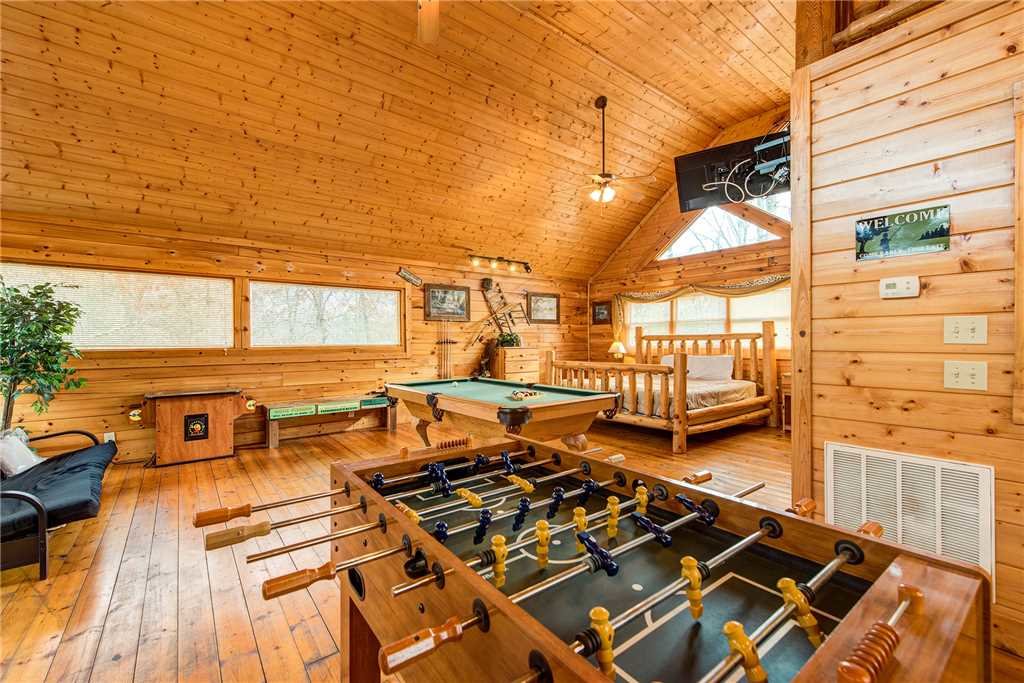 Secret Romance Cabin In Gatlinburg W 2 Br Sleeps8