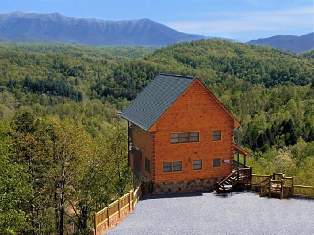 A True Dream in Pigeon w/ 1 BR (Sleeps6)