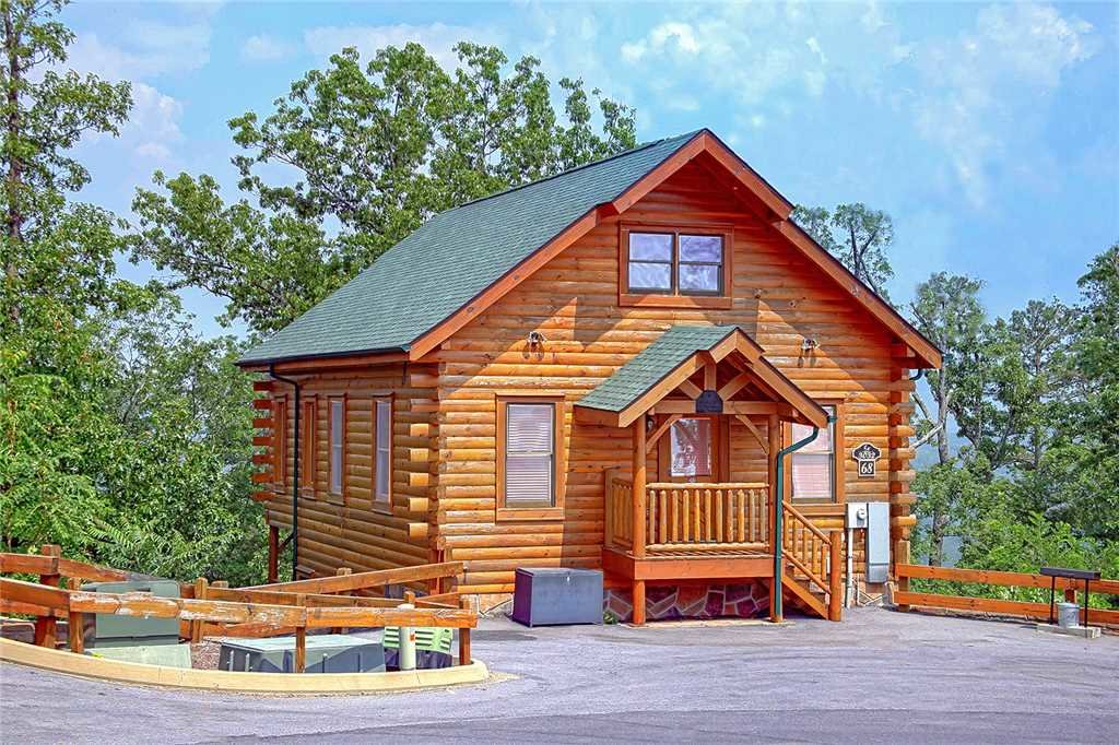 The Love Shack in Pigeon w/ 2 BR (Sleeps8)