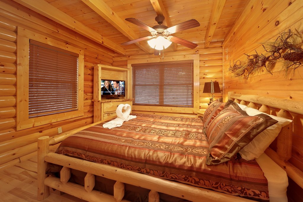 Cupids Arrow Cabin In Gatlinburg W 2 Br Sleeps4