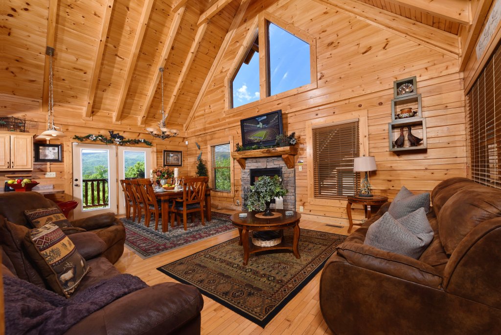 Knockin' On Heaven's Door Cabin in Pigeon w/ 5 BR (Sleeps15)
