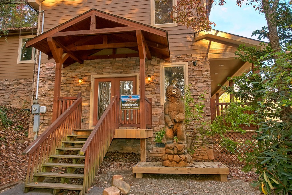 Knockin On Heavens Door Cabin in Gatlinburg w/ 4 BR (Sleeps14)