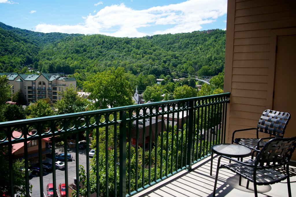 Condo 3001 Condo in Gatlinburg w/ 2 BR (Sleeps8)