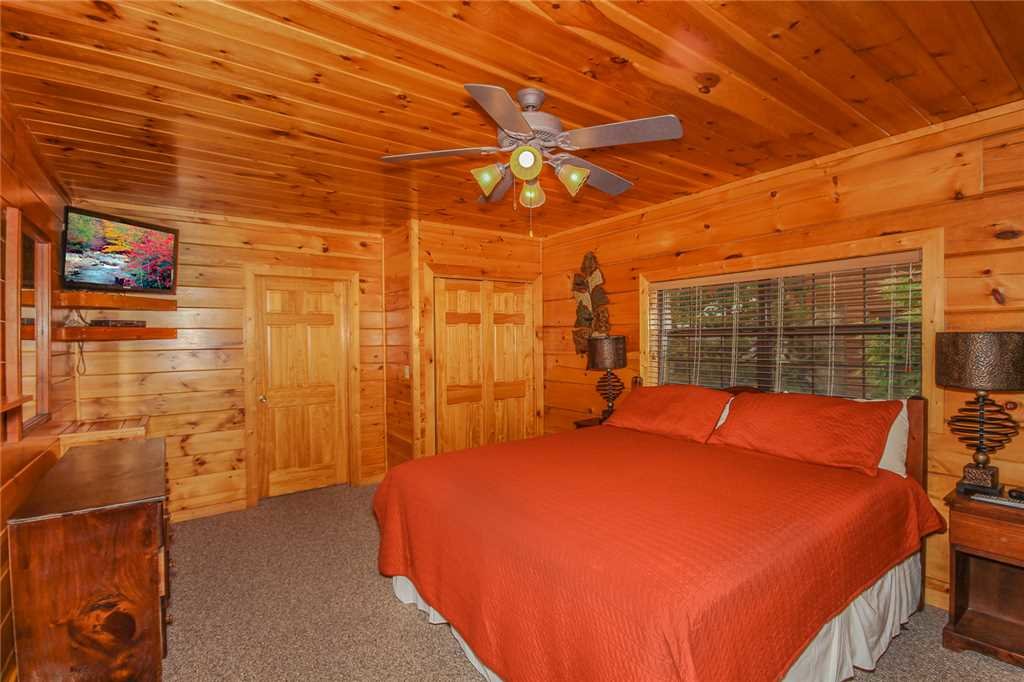 Grand View Lodge in Pigeon w/ 3 BR (Sleeps14)