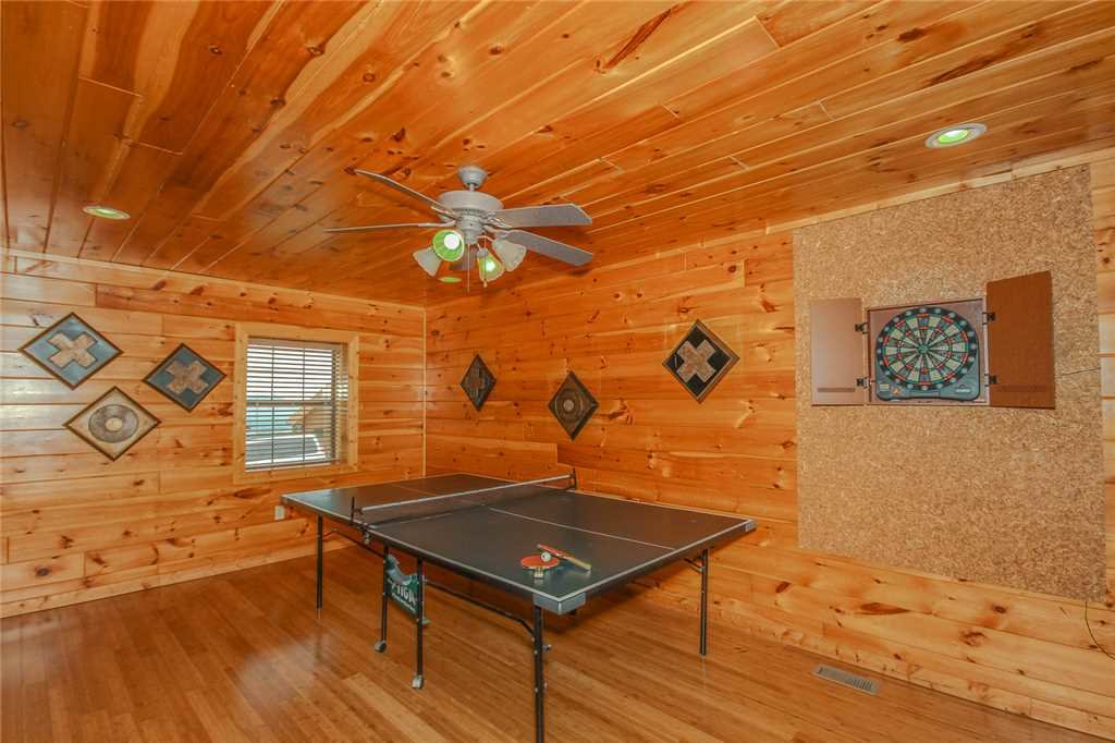 Grand View Lodge in Pigeon w/ 3 BR (Sleeps14)