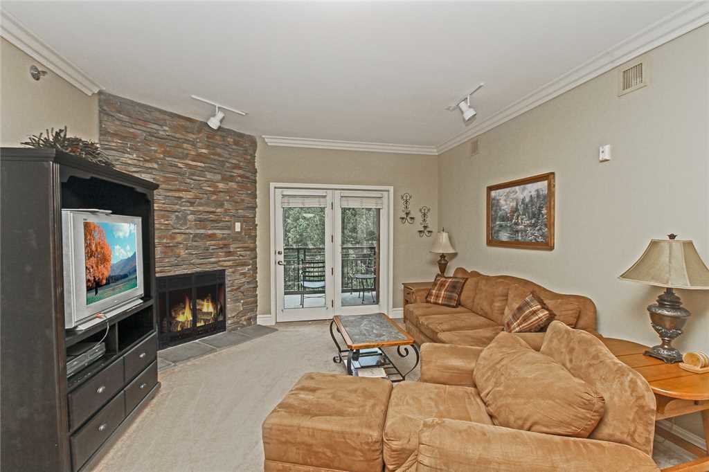 Baskins Creek 404 in Gatlinburg w/ 2 BR (Sleeps6)