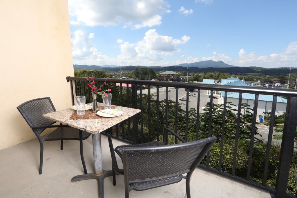 Mountain View Condo 1205 in Pigeon w/ 2 BR (Sleeps6)