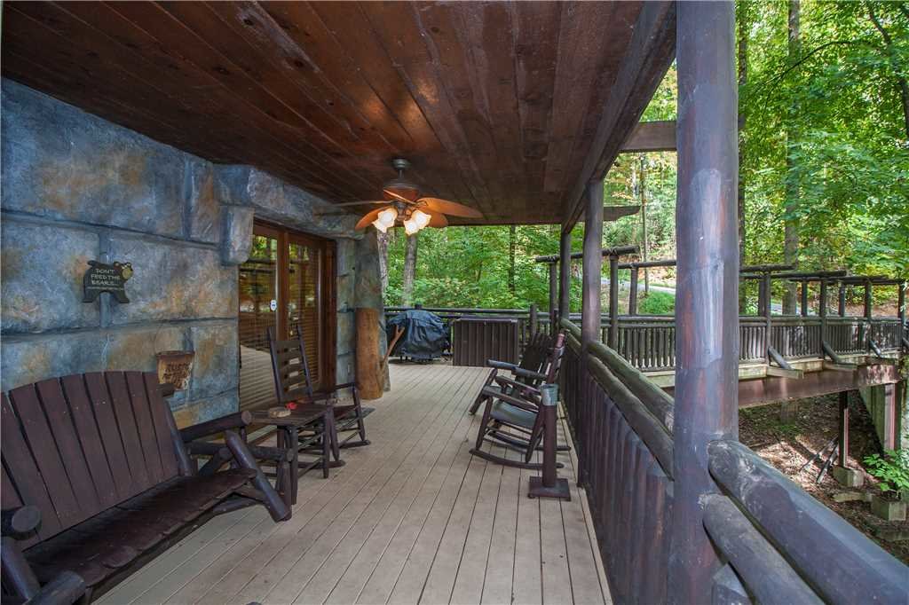 Bear Paws in Gatlinburg w/ 2 BR (Sleeps4)