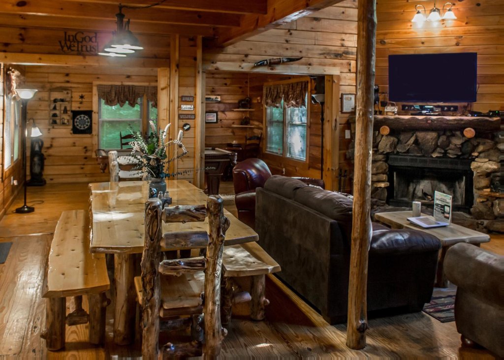 A Rustic Elegance 4 Cabin In Sevierville W Br Sleeps10 Photo Of A Pigeon Forge Cabin Named Rustic Elegance 4 This Is The