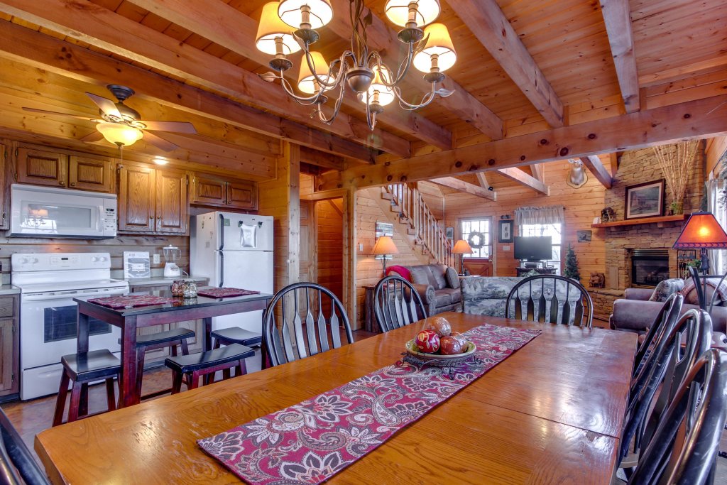 Fox Hollow Cabin in Sevierville w/ 3 BR (Sleeps12)