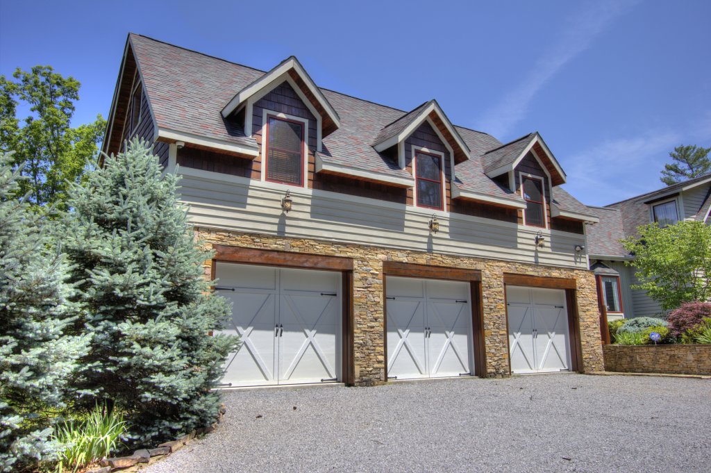 Birds Creek Mansion 650 Cabin in SEVIERVILLE w/ 6 BR (Sleeps22)