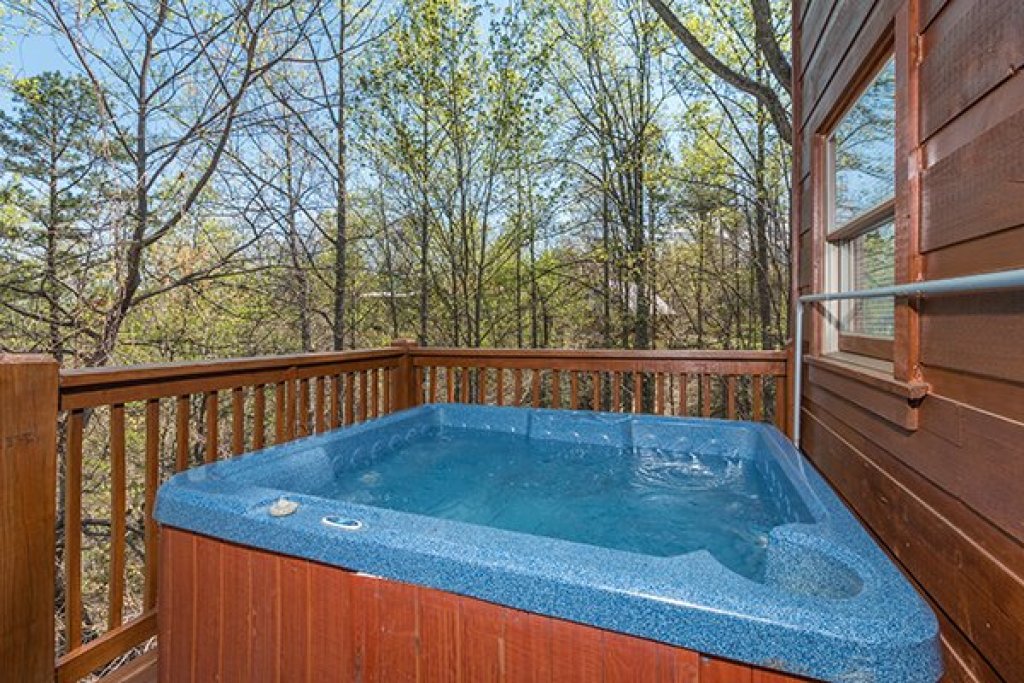 Lumber Jack Lodge in Gatlinburg w/ 1 BR (Sleeps4)