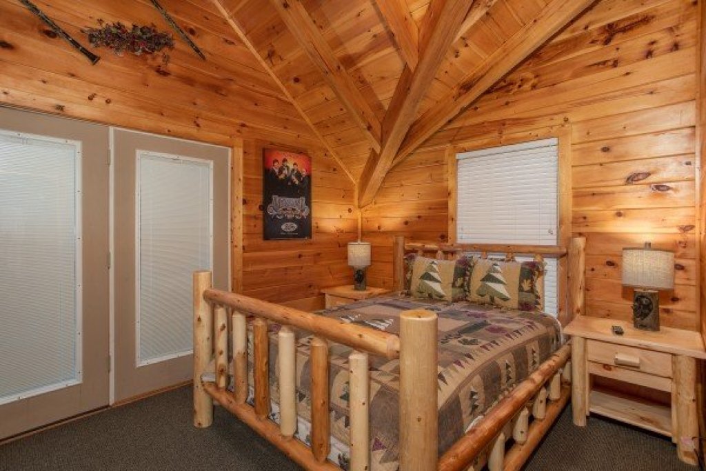 Mountain Music In Pigeon Forge W 5 BR Sleeps14 Mountain Music In Pigeon Forge W 5 BR Sleeps14