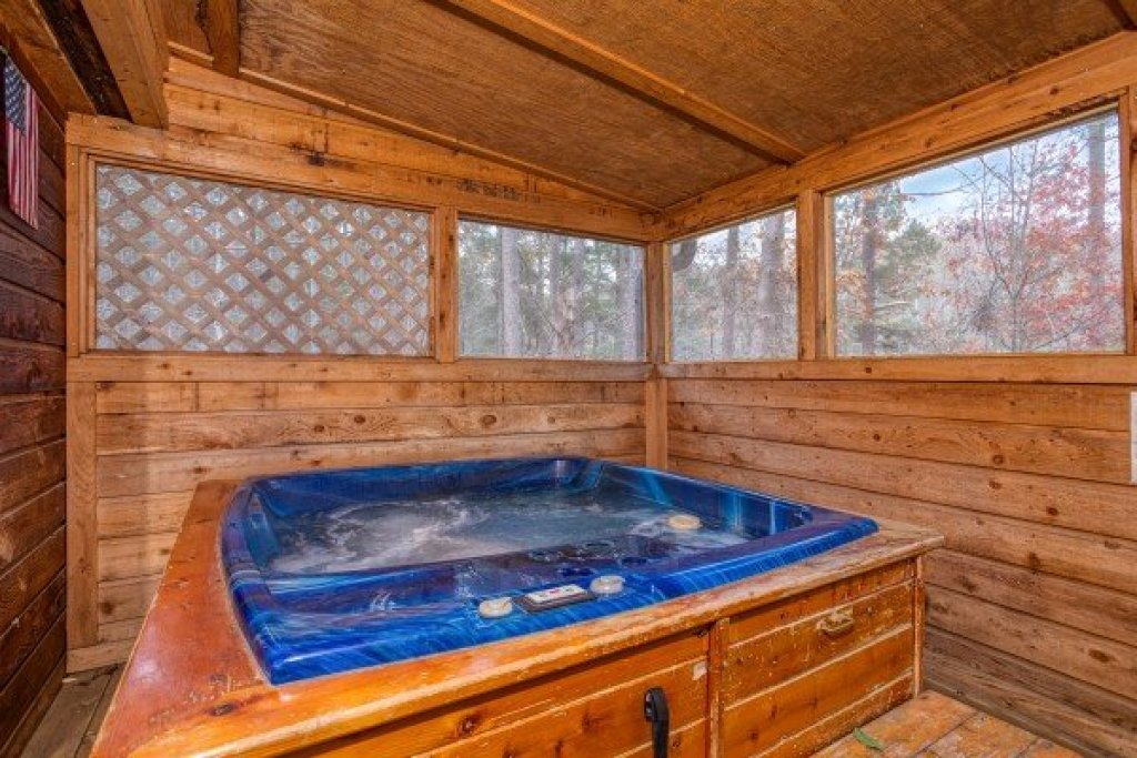 Hillside Hideaway in Sevierville w/ 1 BR (Sleeps6)