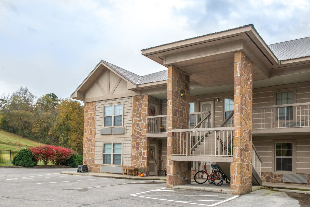 Little River Loft in Townsend w/ 1 BR (Sleeps4)