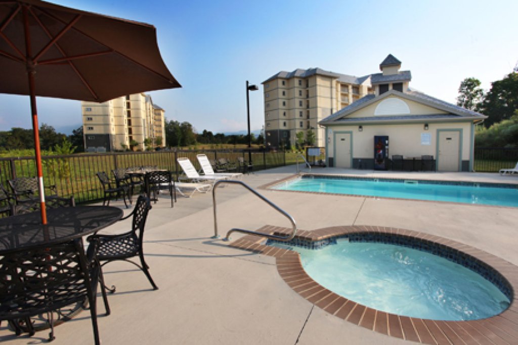 Mountain View Condo 1205 in Pigeon w/ 2 BR (Sleeps6)