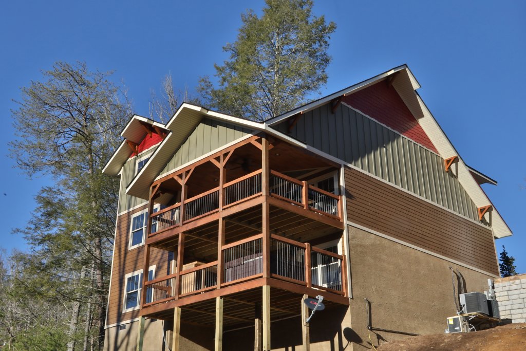 Hilltop Haven Cabin in Gatlinburg w/ 4 BR (Sleeps14)