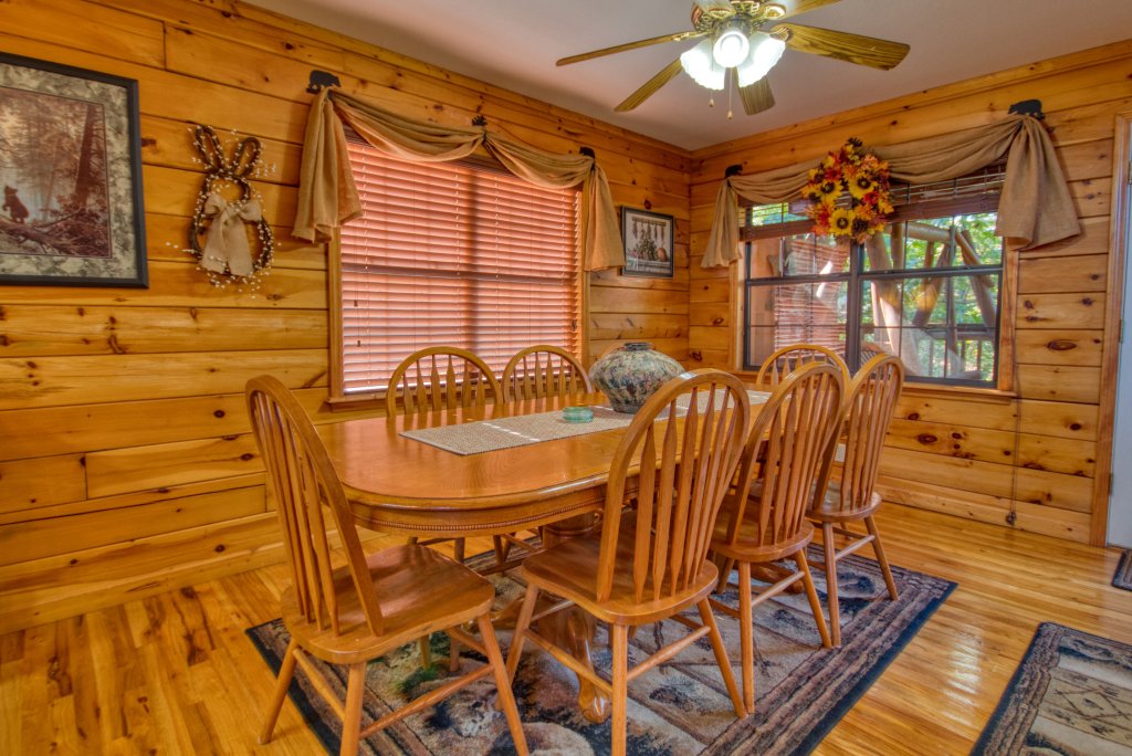 Smoky Mountain Getaway 435 Cabin In Sevierville W 4 Br Sleeps12