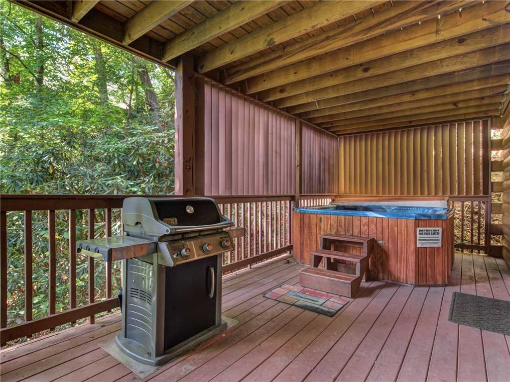 Mountain Haven Cabin in Gatlinburg w/ 3 BR (Sleeps10)