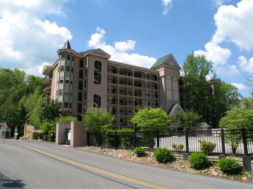 Roaring Romance Condo in Gatlinburg w/ 2 BR (Sleeps5)