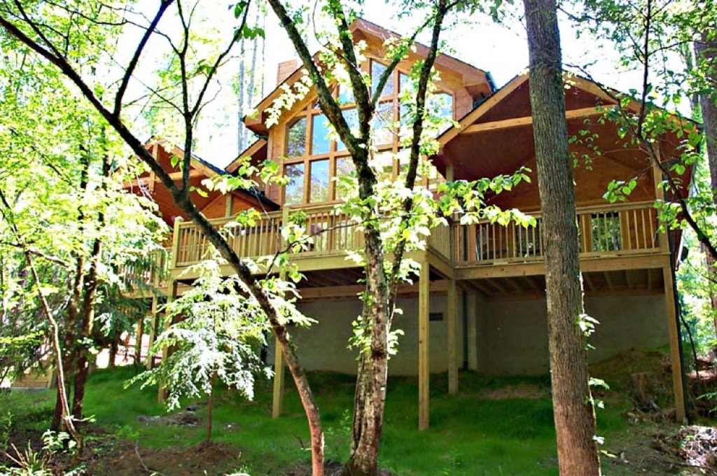 River's Edge Cabin in Sevierville w/ 3 BR (Sleeps8)