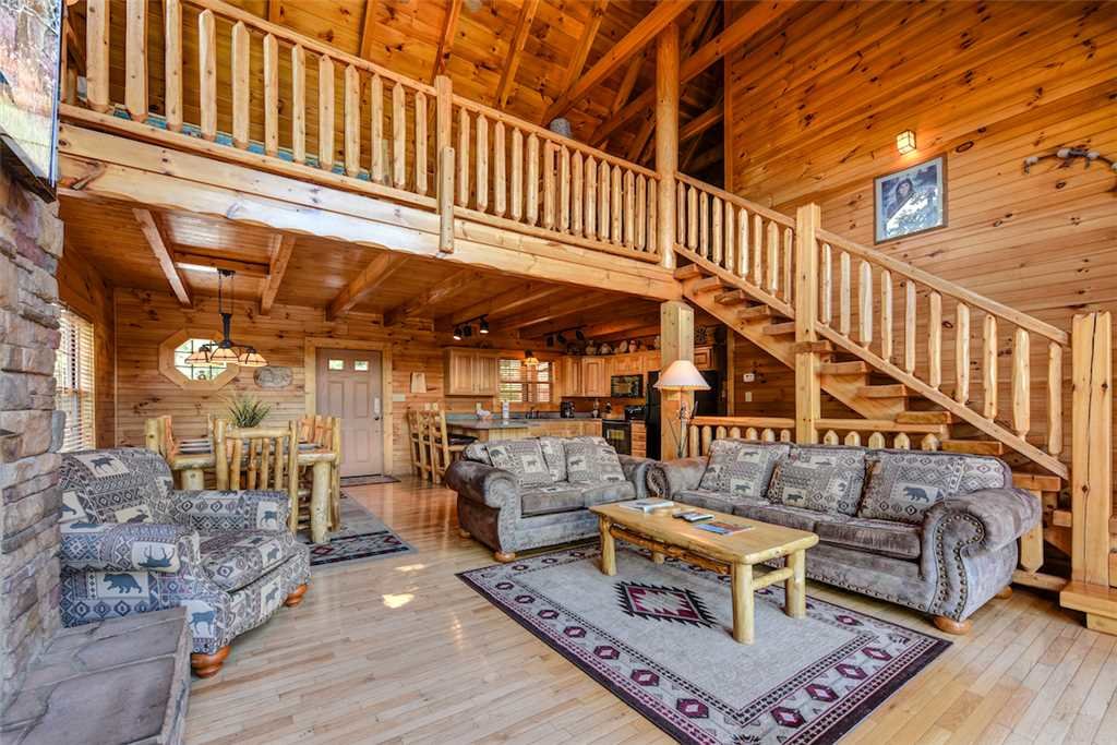 A Majestic View Iii Cabin in Townsend w/ 3 BR (Sleeps12)
