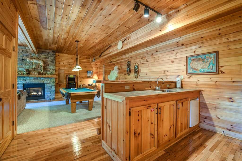 A Majestic View Iii Cabin in Townsend w/ 3 BR (Sleeps12)