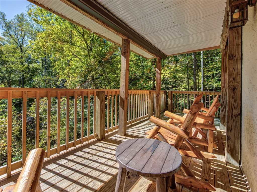 Rustic Charm Cabin in Gatlinburg w/ 1 BR (Sleeps2)