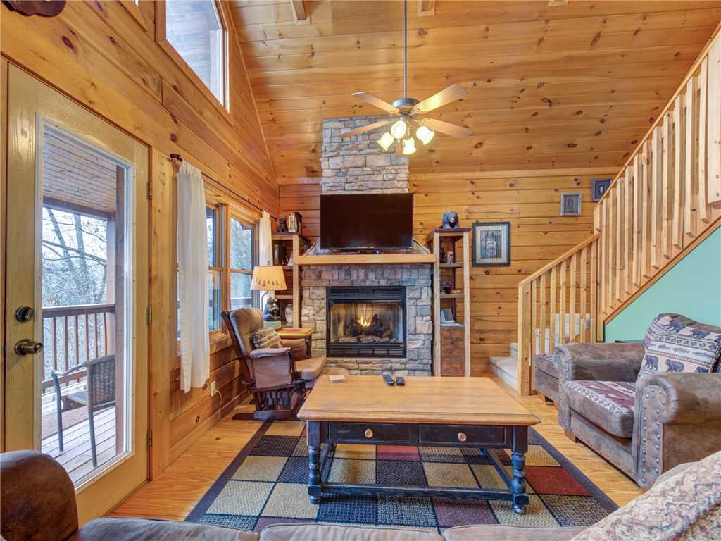 Dew South Cabin In Gatlinburg W 2 Br Sleeps8