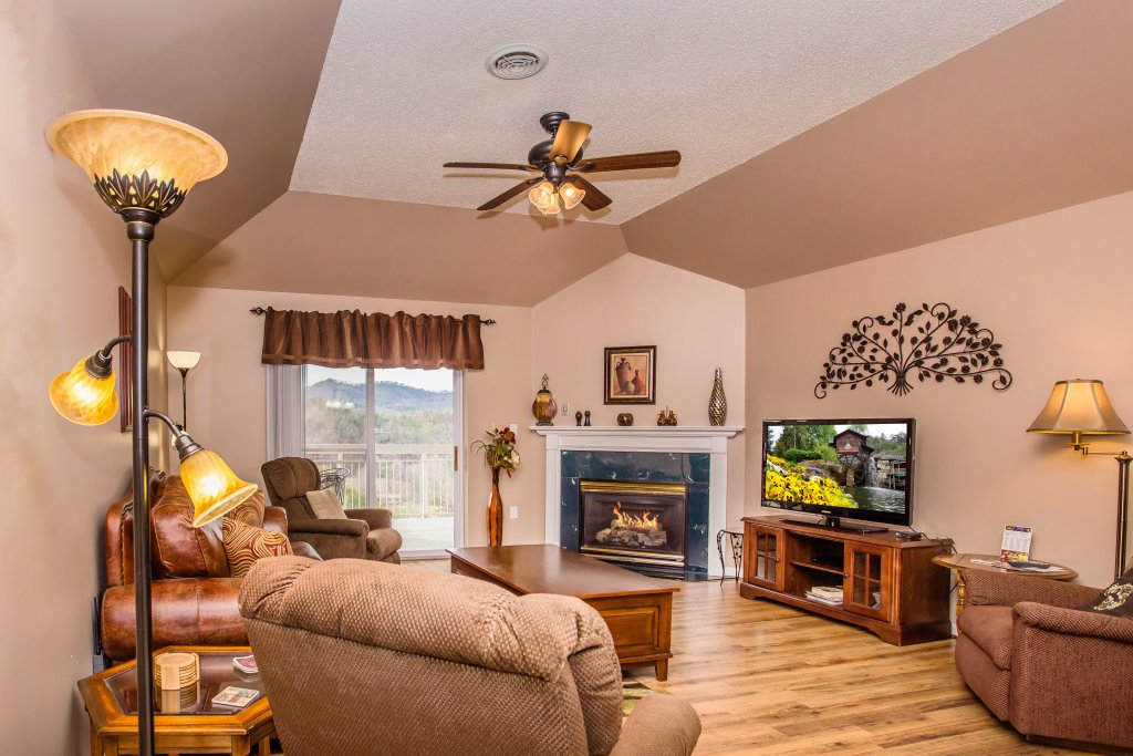 Whispering Pines 652 in Pigeon w/ 2 BR (Sleeps6)