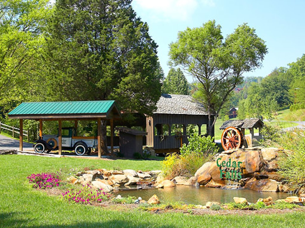 Cedar Forest Cabin in Sevierville w/ 1 BR (Sleeps6)