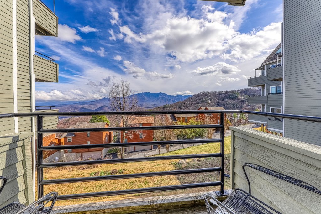 Summit View Condo in Gatlinburg w/ 2 BR (Sleeps4)