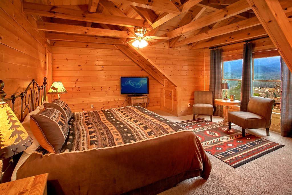 Heavenly Heights Cabin in Gatlinburg w/ 5 BR (Sleeps16)