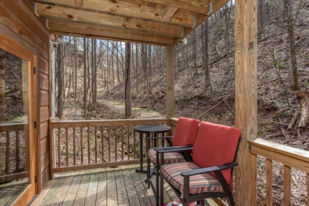 My Smoky Mountain Hideaway in Sevierville w/ 3 BR (Sleeps11)