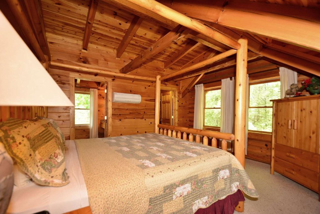 Haley's Hideaway Homestead in Sevierville w/ 3 BR (Sleeps9)