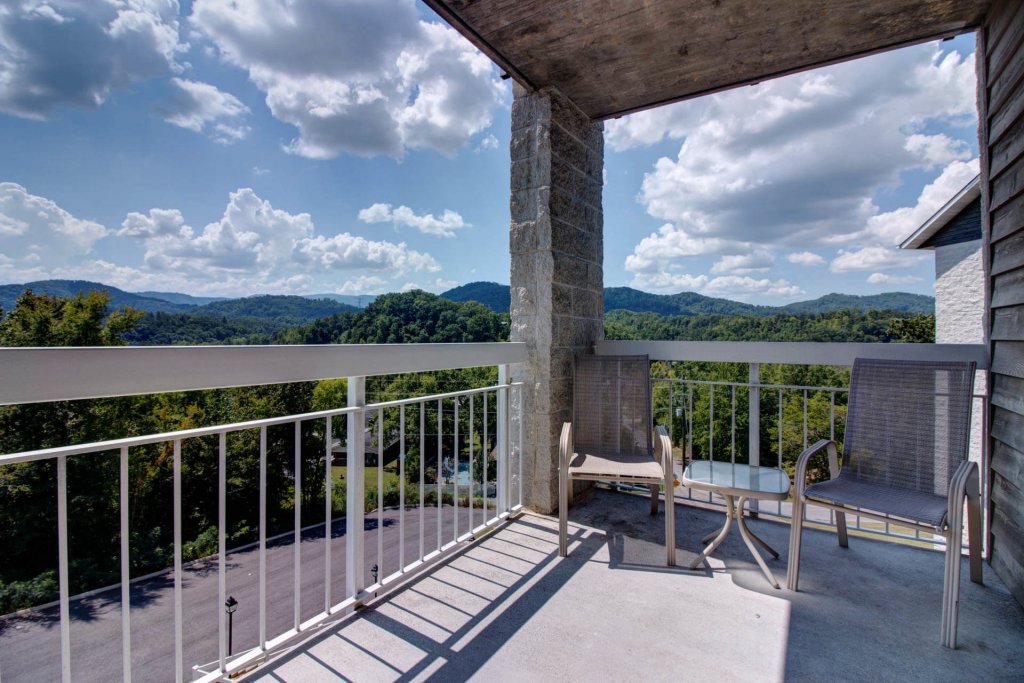 Whispering Pines 431 in Pigeon w/ 1 BR (Sleeps4)