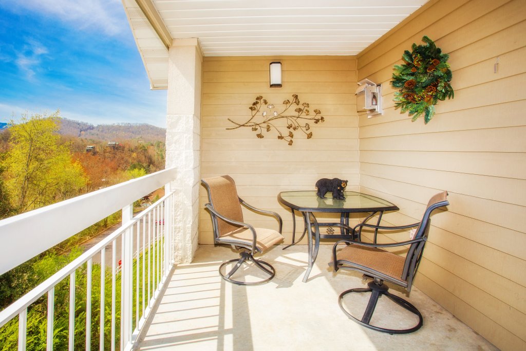 Whispering Pines 351 in Pigeon w/ 1 BR (Sleeps4)