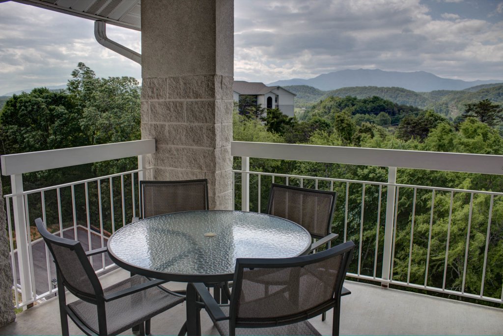 Whispering Pines 452 in Pigeon w/ 2 BR (Sleeps6)