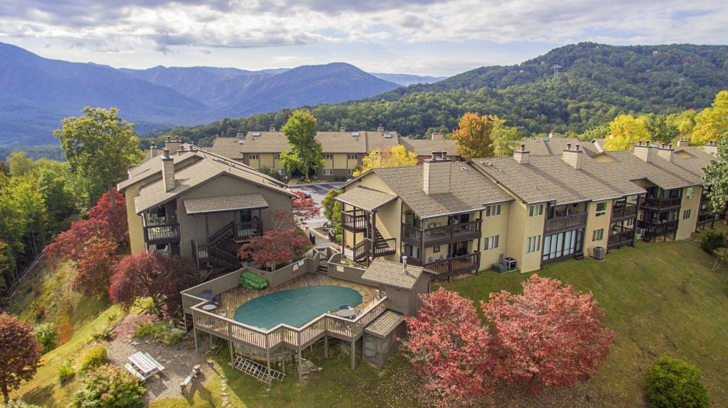 Amazing Mountain Views with quick access to Gatlinburg