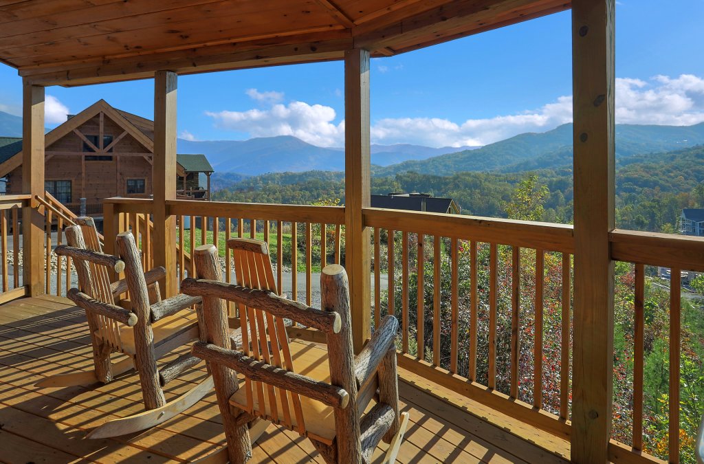 Ski Mountain Overlook in Gatlinburg w/ 3 BR (Sleeps6)