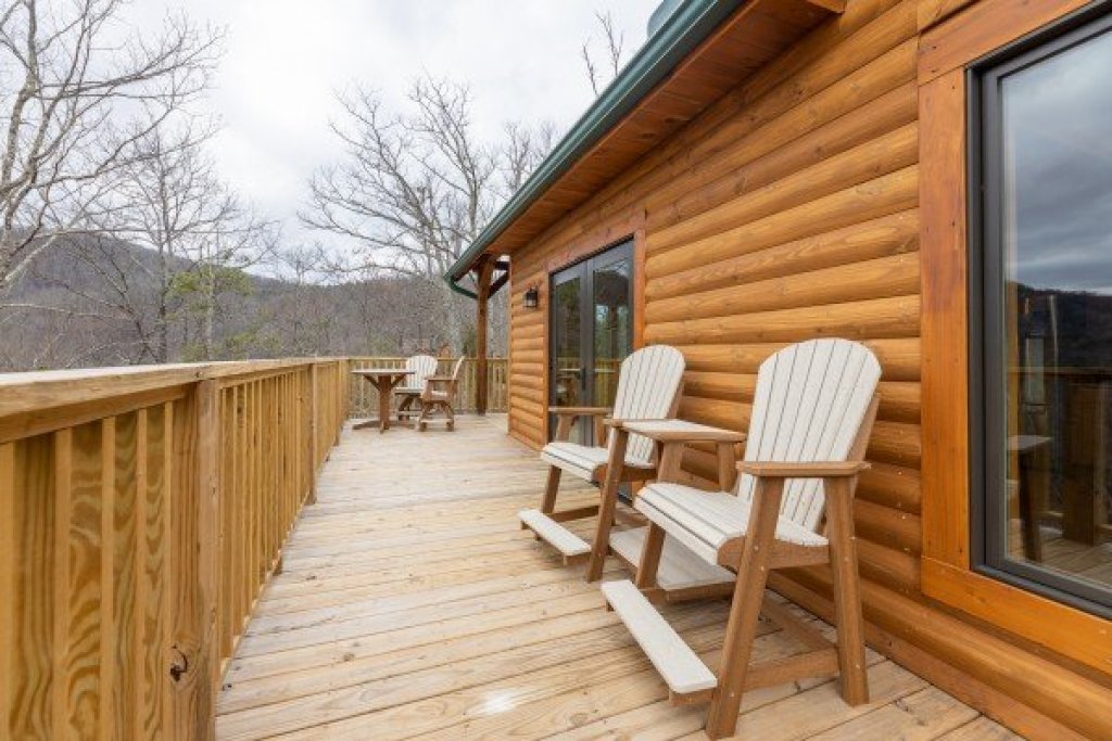 J's Hideaway in Sevierville w/ 4 BR (Sleeps10)