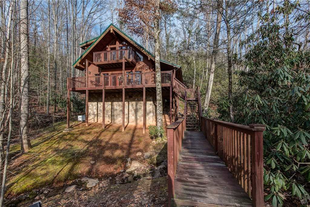 Dreams & Streams Cabin in Gatlinburg w/ 2 BR (Sleeps8)