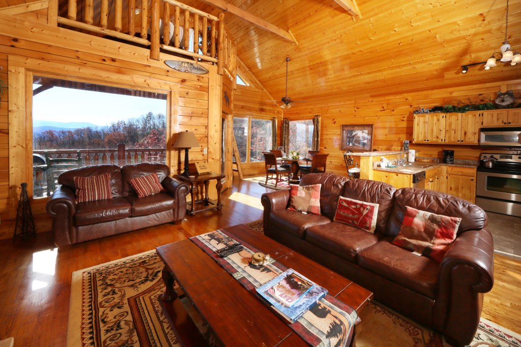 Howling Wolf Cabin in Sevierville w/ 1 BR (Sleeps4)
