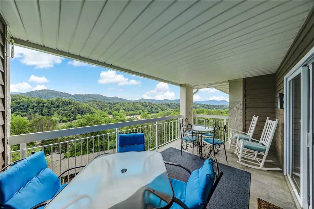 Whispering Pines 554 in Pigeon w/ 4 BR (Sleeps10)