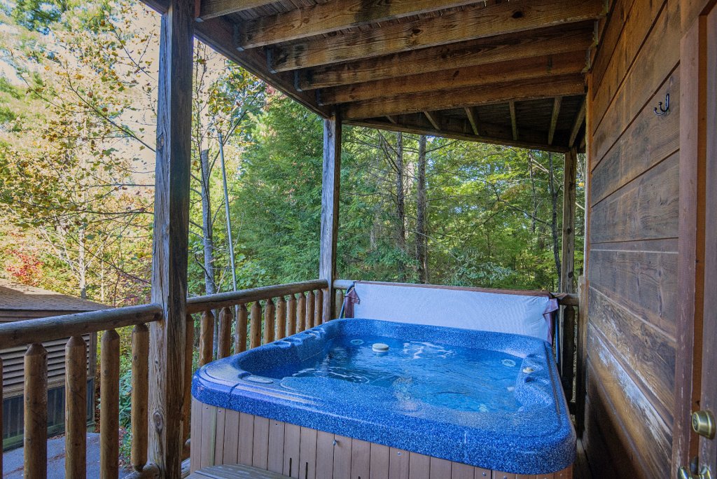 ER 244 Black Hawk Hideaway Great Location Close to town!